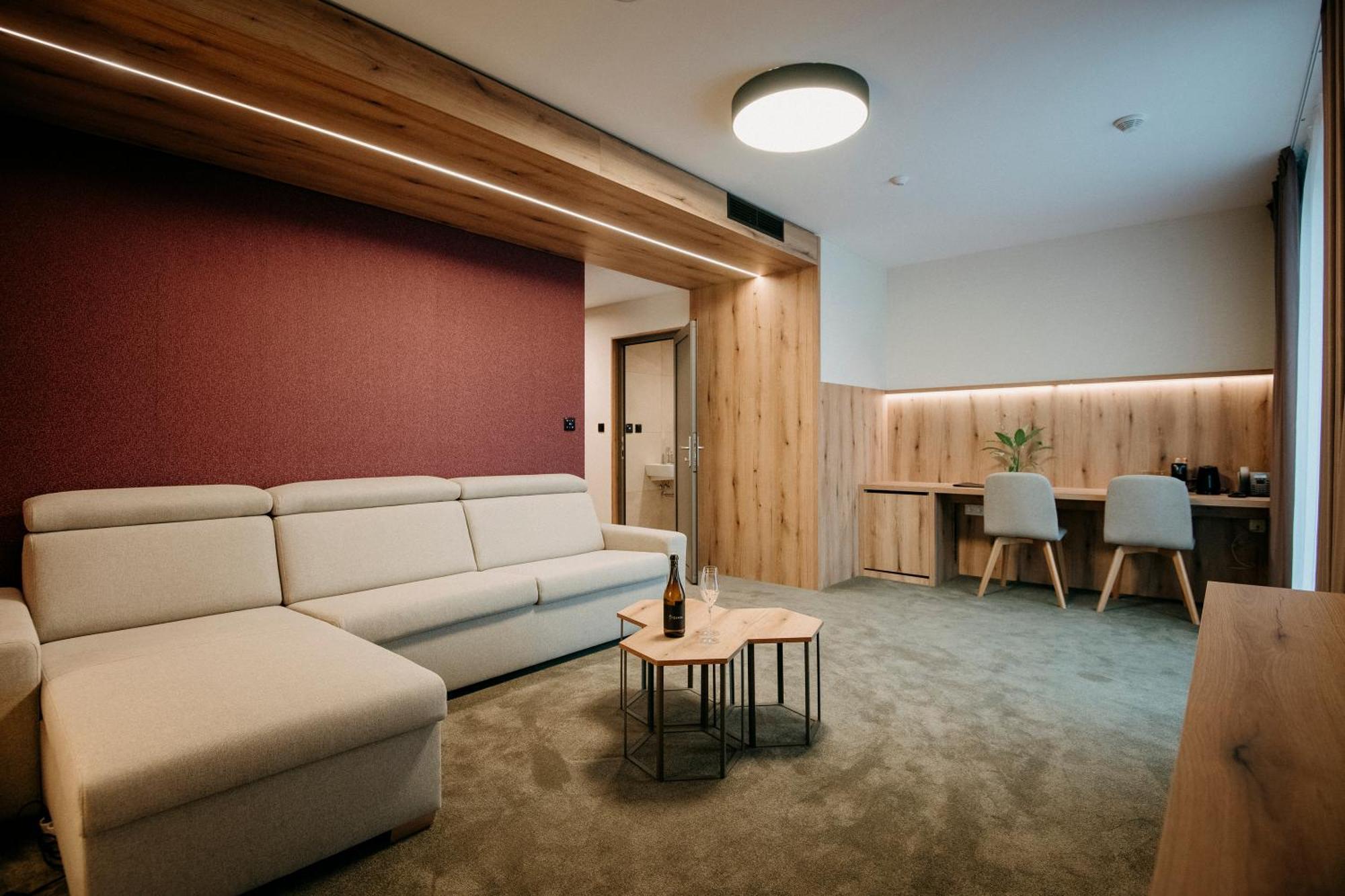 Rm Hotel Wellness & Congress Prievidza Εξωτερικό φωτογραφία