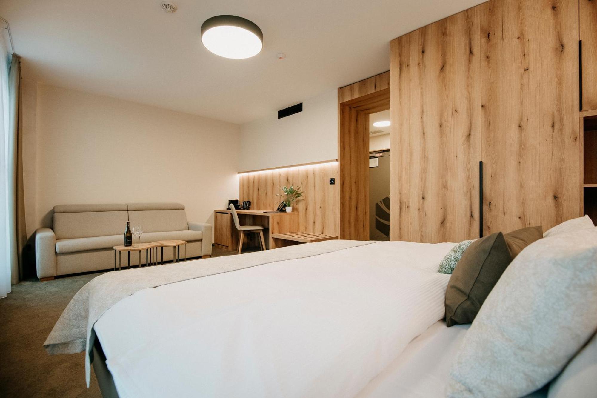 Rm Hotel Wellness & Congress Prievidza Εξωτερικό φωτογραφία