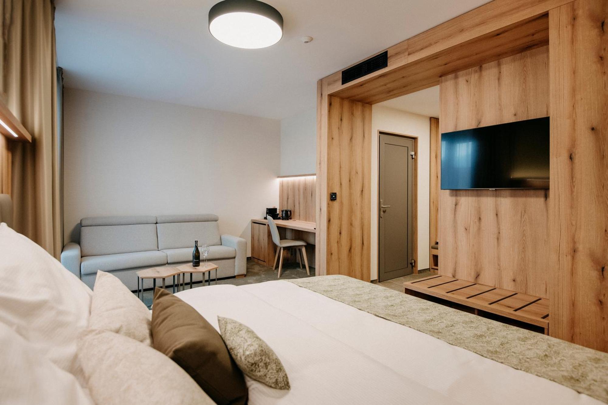 Rm Hotel Wellness & Congress Prievidza Εξωτερικό φωτογραφία