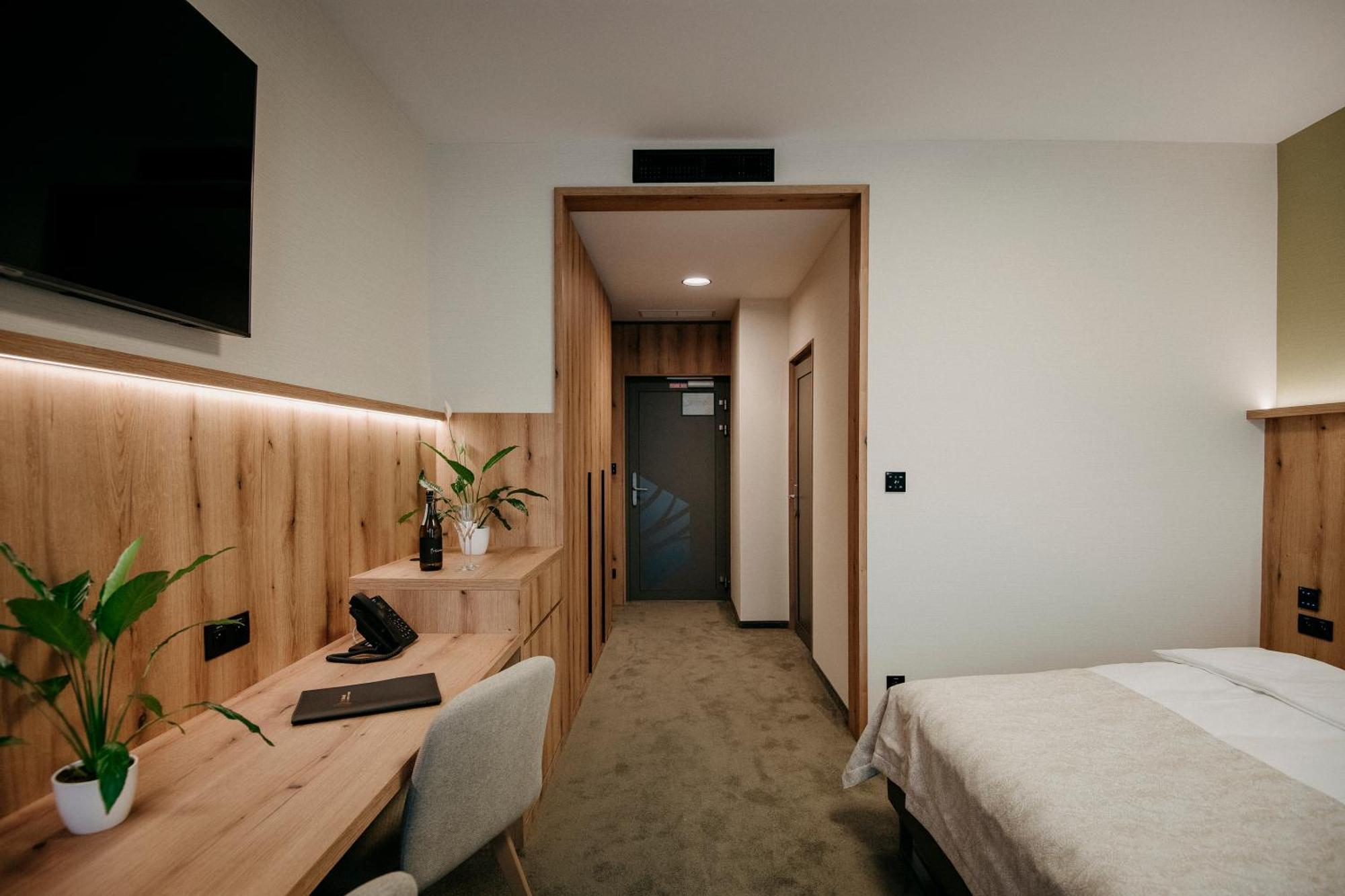 Rm Hotel Wellness & Congress Prievidza Εξωτερικό φωτογραφία